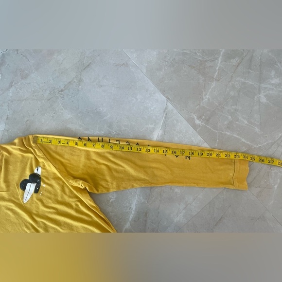 Hurley Tshirt Size Sm Color Yellow Long Sleeve Men UPF Athletic Top Logo Front - Picture 3 of 8